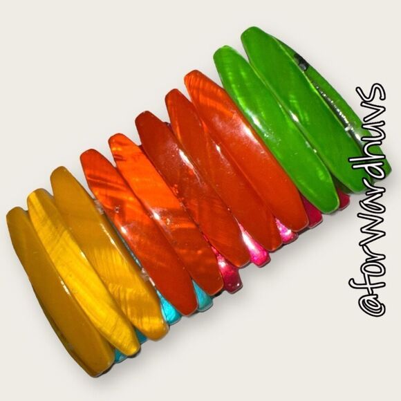 Multicolored Mother of Pearl Stretch Bracelet - Picture 3 of 8